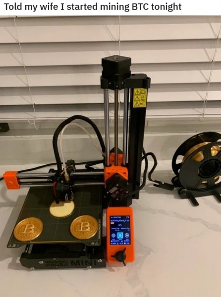 Greener March, Surrendered Tanks, Hiked Rates and 20 Crypto Jokes Greener March, Surrendered Tanks, Hiked Rates and 20 Crypto Jokes