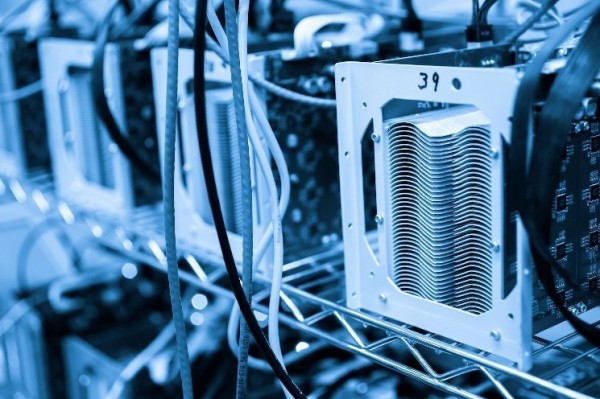 Cipher Mining Begins Bitcoin Production at 300 MW Black Pearl Data Center