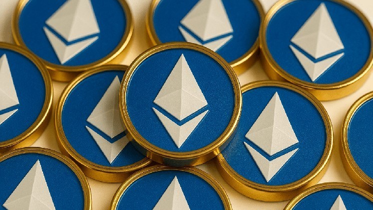 Ethereum Falls 2.6% After Bitcoin's Overnight Drop, Maintains Weekly Gain