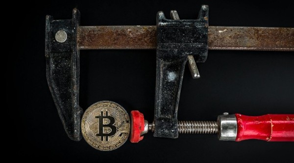Analysis Company Explains Why Bitcoin Fell – Shares Levels That Must Be Protected to Prevent Further Declines