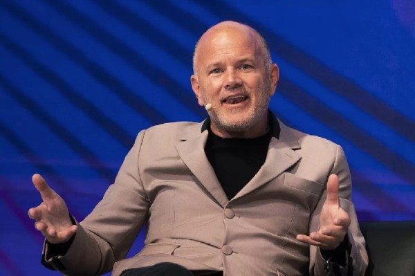 Billionaire Crypto Bull Mike Novogratz Discusses XRP and Cardano: “The Reason They Still Exist…”