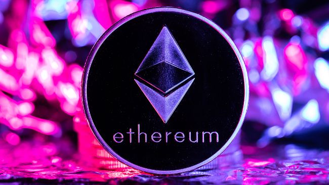 Ethereum Price Hits Fresh High as Bulls Dominate, Bitcoin Slides Lower