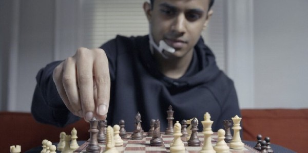 'Near Telepathic' Wearable Lets You Communicate Silently With Devices