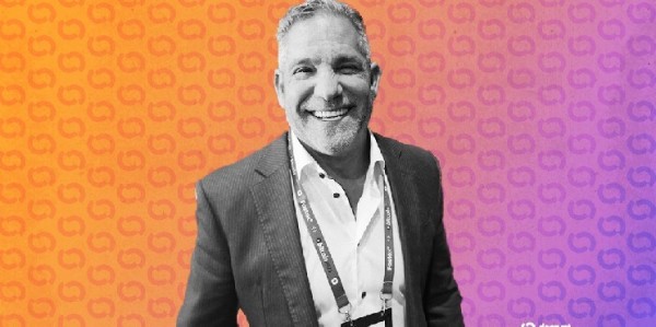 ‘Don’t be Stupid’: Why Grant Cardone Says Bitcoiners Shouldn’t Chase Gold’s Historic Rally