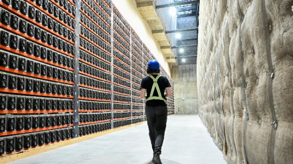 Bitcoin miners can lower your power bill — if energy grids let them plug in Bitcoin miners can lower your power bill — if energy grids let them plug in