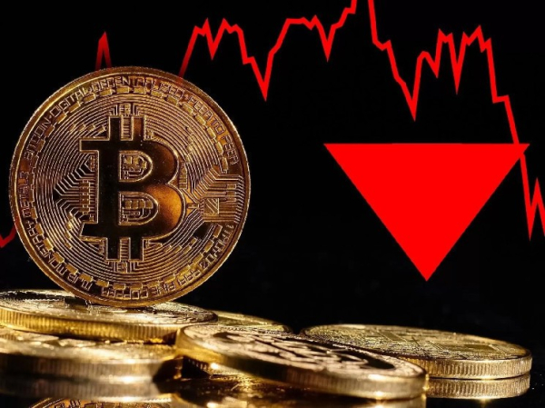 Bitcoin and Ethereum Deepen Losses: Here’s Why, Latest Data, and Expert Opinions